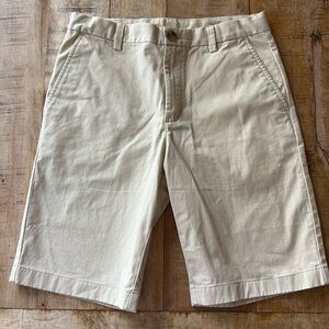 NWOT Vineyard Vines boys shorts size 16